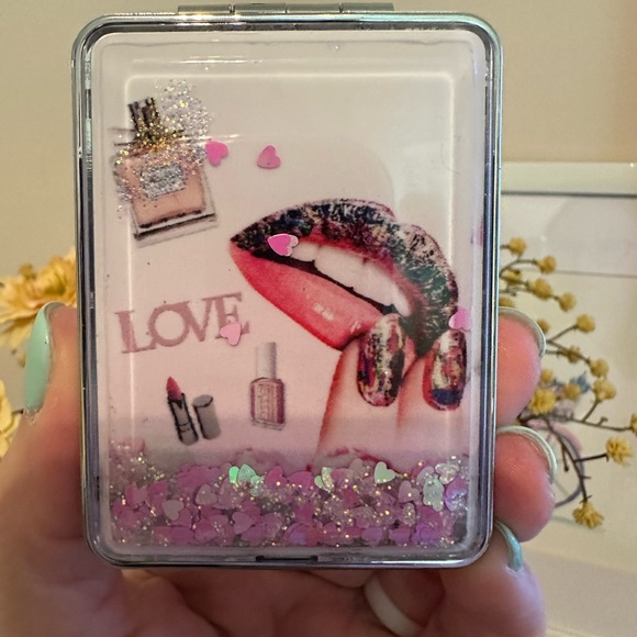 Pink and Silver Compact Mirror - Picture 1 of 4